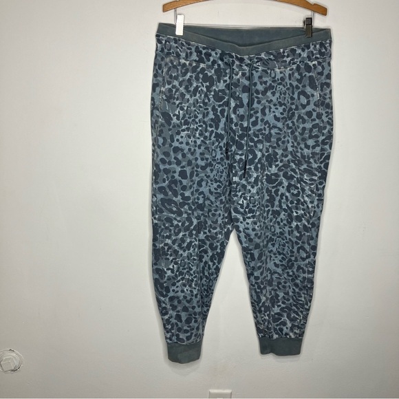 Joy lab blue animal print sweatshirt and pants outfit size large & XL - Picture 4 of 12